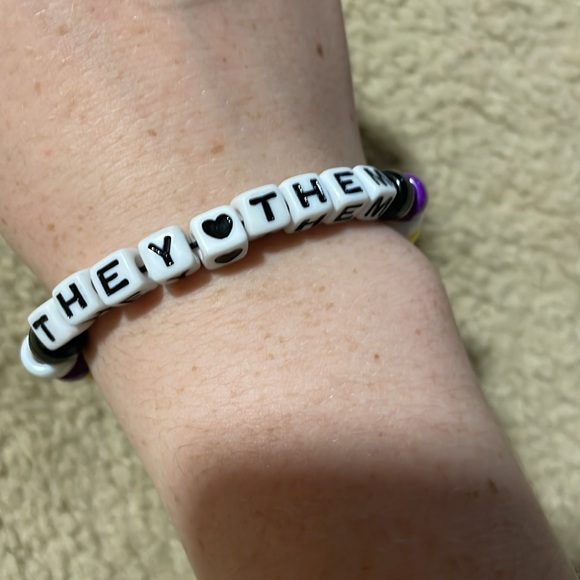 Nonbinary bracelet - Picture 2 of 3